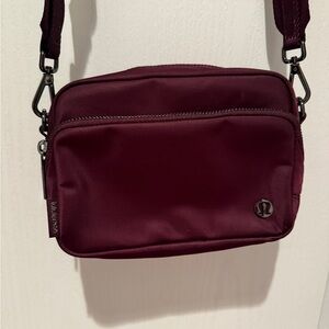 lululemon Everywhere Crossbody bag2L